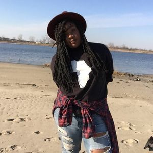 Meet your Posher, Danica